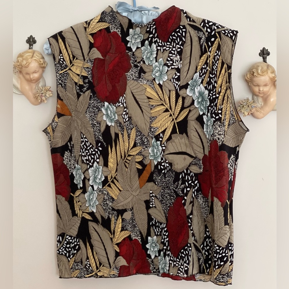 Jaipur sleeveless top. Stretchy, size L, probably more a size M (10 - 12)